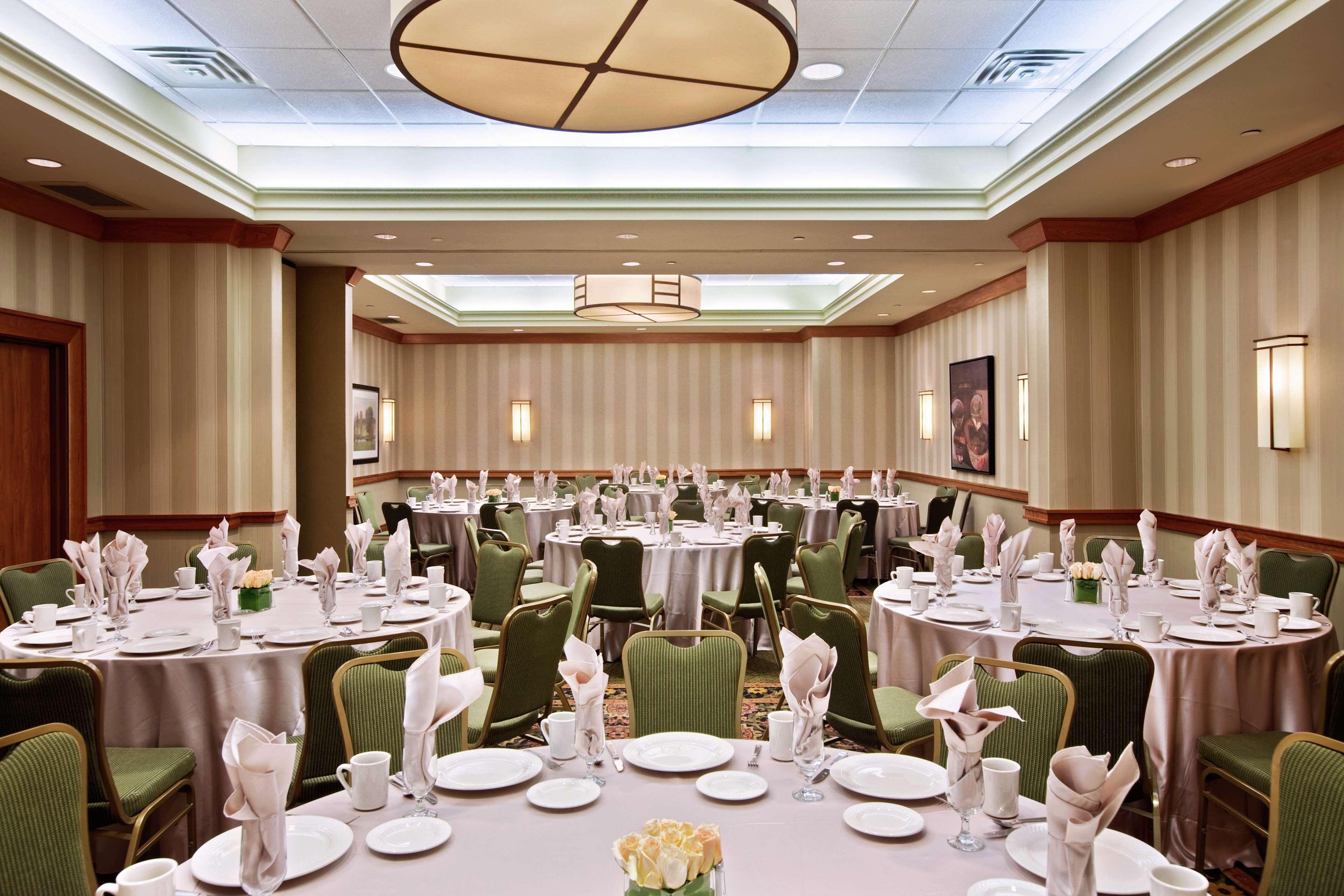 Hilton Suites Chicago/Oakbrook Terrace Restaurant foto